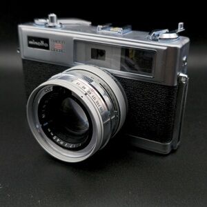 Minolta Super 3 Rangefinder Camera - Silver and Black